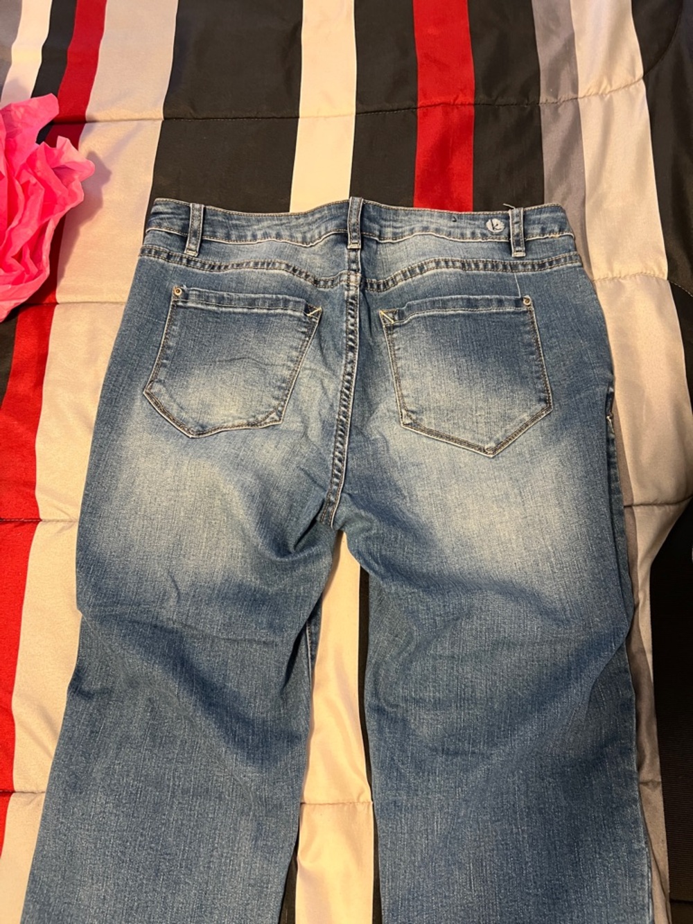 Kensie Light Blue Skinny Jeans with Floral Embroidery - Picture 6 of 7